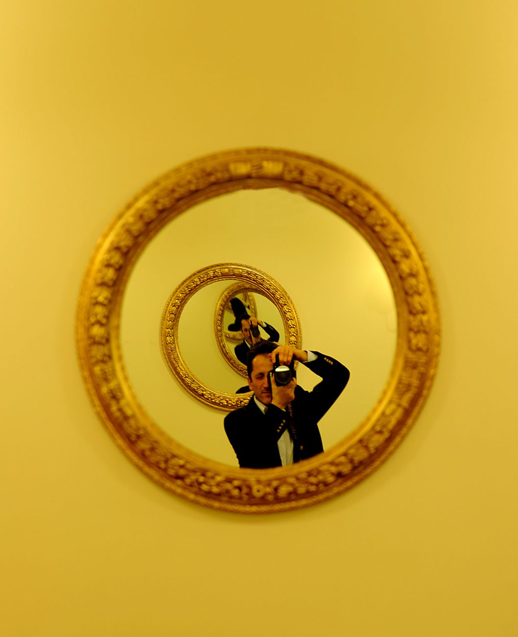 Convex Girandole Mirror — detail